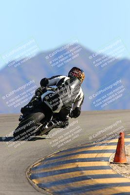 media/Jan-14-2022-Apex Assassins (Fri) [[4609ad47be]]/Trackday 2/Session 3/Turn 12 Backside/